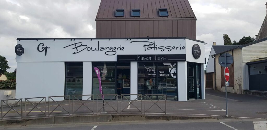 habillage de façade entreprises - Boulangerie - Enseigne et signalétique extérieur - Caen - Léon l'enseigniste